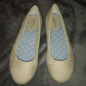 Ballet Flats size 7m hotcakes